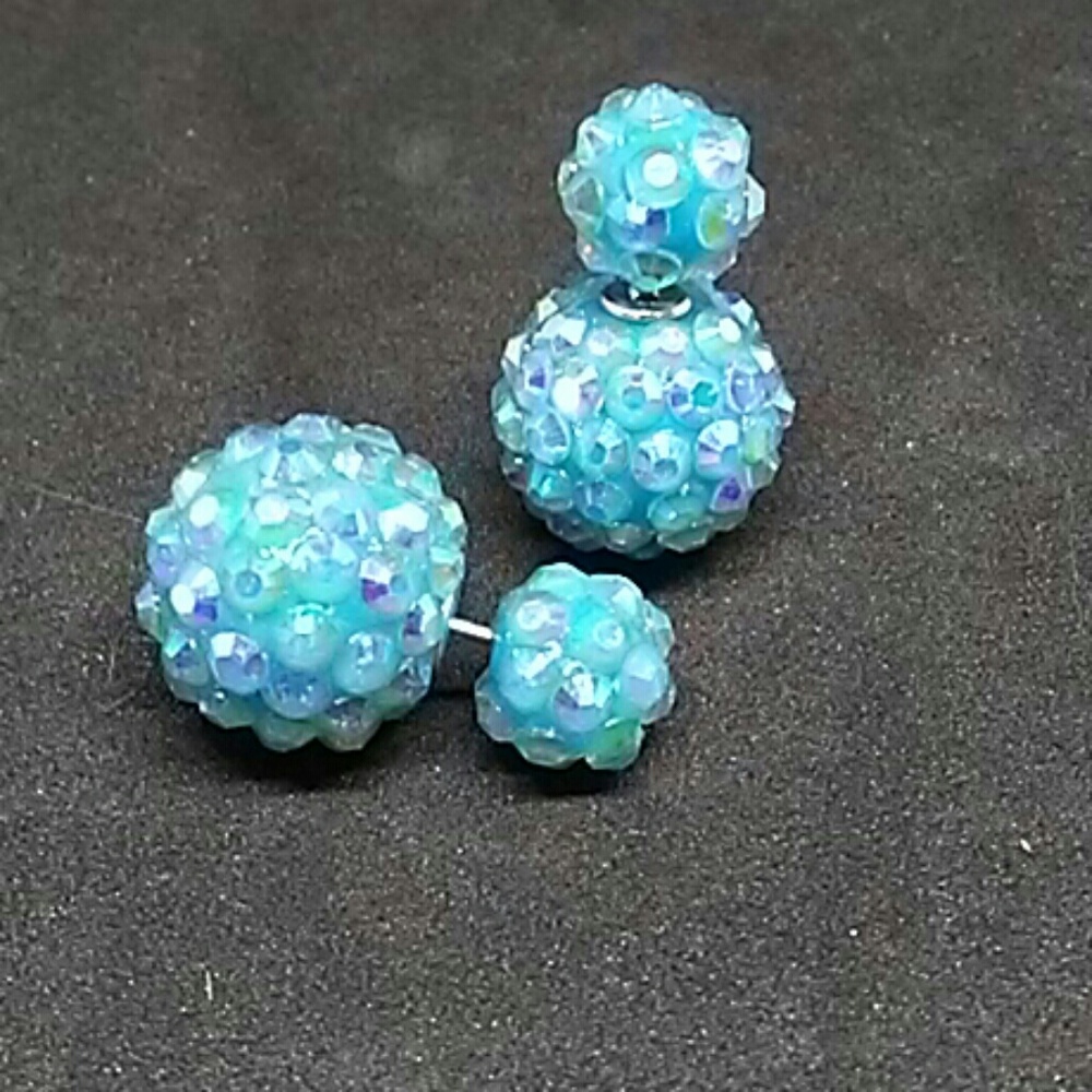 HPTrendy Double Ball Earrings - Picture 4 of 4